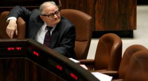 רפי איתן, בעת שכיהן כשר הגמלאים צילום: אוליבר פיטוסי, פלאש 90 חדשות