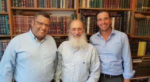 משה ליאון והרב שרקי צילום: יח"צ חדשות