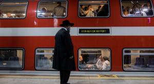 דתיים נשארים בחוץ צילום: יונתן סינדל/ פלאש 90 חדשות