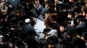 אחת ההלוויות ביום שישי צילום: Olivier Fitoussi/Flash90 חדשות