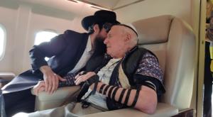 הניח תפילין לראשונה בחייו צילום: חב"ד מולדובה חדשות