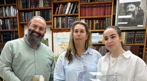 אגם ברגר במפגש מרגש |  צילום: דוברות  חדשות