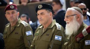 אייל זמיר בכותל |  צילום: Yonatan Sindel,Flash90 חדשות