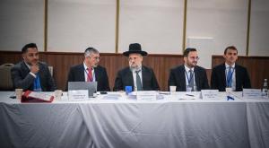 חברי ועדת הבחירות לרבנות הראשית צילום: Arie Leib Abrams,Flash90 מבזקים