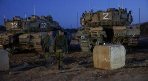 חיילי צה"ל בגבול הרצועה, הערב צילום: Yonatan Sindel/FLASH90 ביטחון
