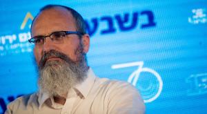 עמנואל שילה, נפצע בפיגוע אבנים צילום: Yonatan Sindel/Flash90 ברנז'ה