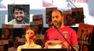 ג'ונתן פולין, תומך ברונן בר צילום: אלון גלבוע, מטה משפחות החטופים חדשות