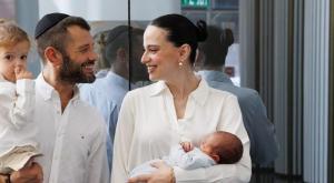 קורין גדעון והבן, "שם שמסמל קדושה" צילום: מורן מעיין ברנז'ה