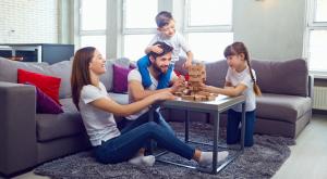  צילום: shutterstock הורים וילדים