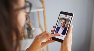 אפליקציה צילום: Studio Romantic,Shutterstock יחסים