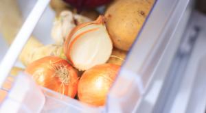 בצל במקרר צילום: Ksenia_MA,Shutterstock אוכל