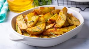 תפוחי אדמה אפויים צילום: Esin Deniz,Shutterstock אוכל
