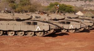 כוחות שריון סמוך לגבול לבנון צילום:  Ayal Margolin/Flash90 חדשות