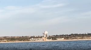 השמדת חומרי נפץ שנמצאו בים צילום: דובר צה"ל ביטחון