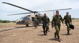 הרמטכ"ל יוצא ממסוק צילום: דובר צה"ל חדשות