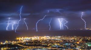 תחזית מזג האוויר, אילוסטרציה |  צילום: Klemen Bandelj,Shutterstock מבזקים