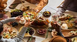 סעודות שבת אצל המשפחה, אילוסטרציה צילום: SeventyFour,Shutterstock פרשת וישב