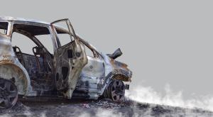 רכב שרוף, אילוסטרציה צילום: Tereshchenko Dmitry,Shutterstock מבזקים