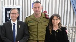 הרצי הלוי ואשתו שרון ליד הרצוג צילום: קרדיט צילום: עמוס בן גרשום/לע״מ חדשות