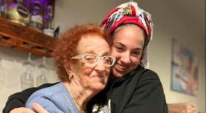 בלנקה גוט ונכדתה הילה שלם צילום: באדיבות המשפחות ברנז'ה