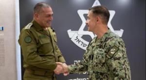 הרמטכ"ל, אייל זמיר ומפקד סנטקום, אדמירל בראד קופר צילום: דובר צה"ל מבזקים