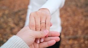 הזמרת הישראלית המצליחה התארסה צילום: Mumemories,Shutterstock ברנז'ה