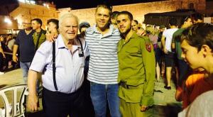 אהרון, רפי ועומר אטינגר בהשבעה בכותל צילום: באדיבות המשפחה חדשות
