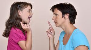 מי מוביל? צילום: shutterstock הורים וילדים