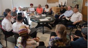 השיעור עם הרב בני לאו צילום: טפטים טבורניאן ברנז'ה