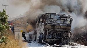 האוטובוס הבוער צילום: באדיבות המצלם חדשות