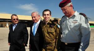 שחרורו של גלעד שליט צילום: פלאש 90. אריאל הרמוני חדשות