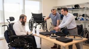 בחירת כיסא גלגלים צילום: ג'מיני כדאי לדעת