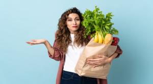 רשימת קניות צילום: Molinero,Shutterstock אוכל