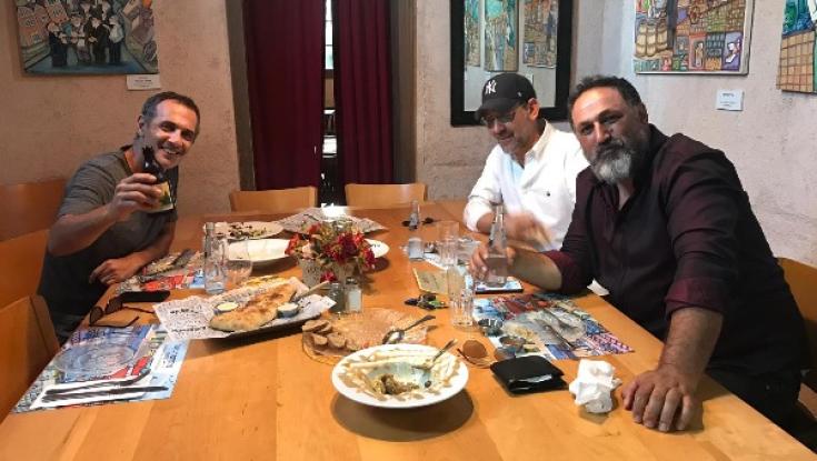 איפה נפגשו מנחי ערוץ 20 לסיום מסכת?