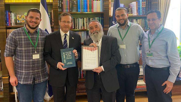 המתנה המיוחדת של הרב סבתו לנשיא המדינה