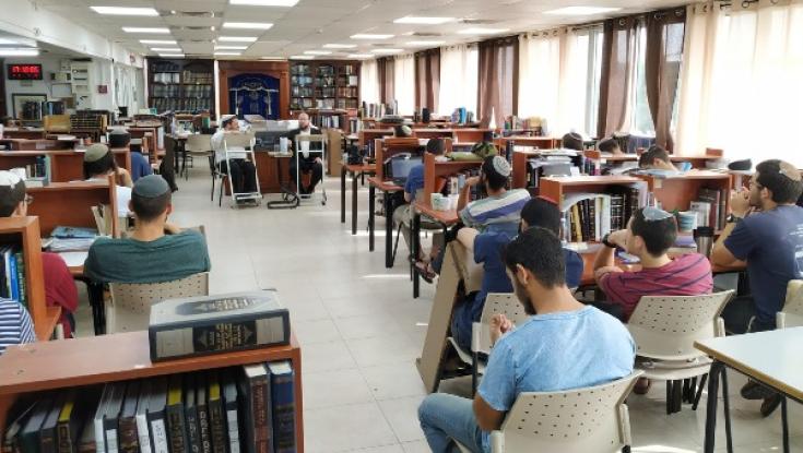 בישיבת ההסדר בנצרת עילית מתכוננים לחג בצורה מיוחדת