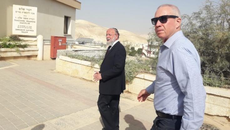 השר גלנט במצפה יריחו: "הכל תלוי בשמירה על הזהות היהודית שלנו"