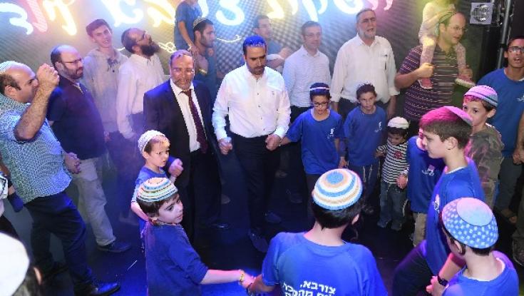 הלכה: מהיום לא רק למבוגרים