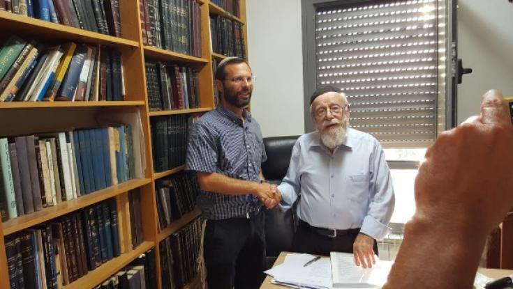 רבני הציונות הדתית תומכים בישראל גנץ: "מועמד ראוי ומועדף"