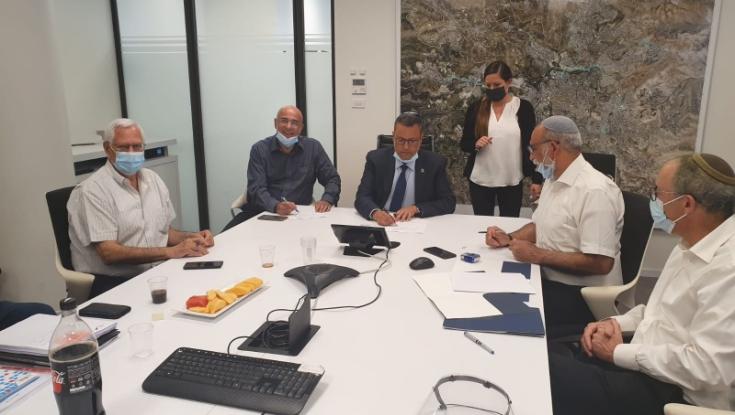 היסטוריה ירושלמית: נחתם הסכם להקמת מעלית מהרובע היהודי למפלס כותל המערבי