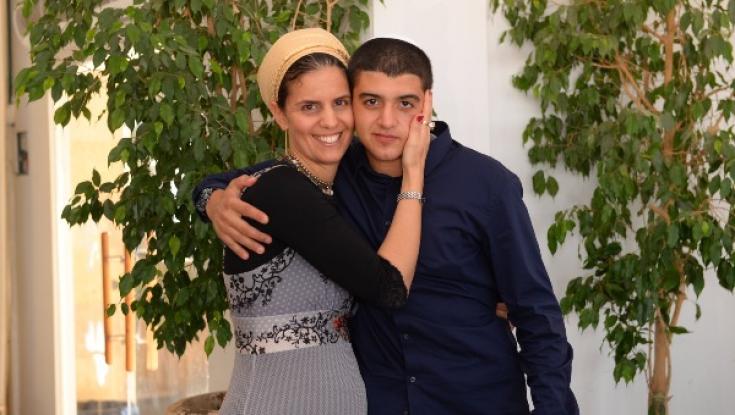 "אני עומדת על אדמה חרוכה. אבודה מכאב צער ילדי"