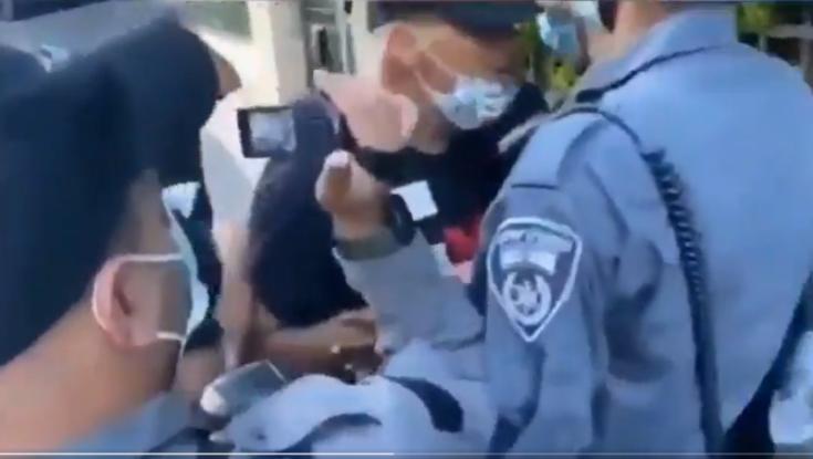 "הבאתי את ההורים שלך": אמיר השכל תוקף שוטרת ממוצא אתיופי