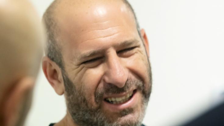 חנוך דאום קיבל דרישת שלום מאביו ז"ל דרך בקבוק יין