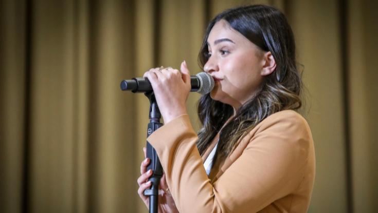 אגם בוחבוט, אלה לי והלהקות הצבאיות: שיר המלחמה יוצא לדרך