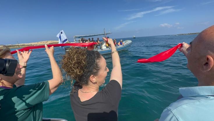 מפגינים הפתיעו את עידית סילמן בלב ים - כך היא הגיבה