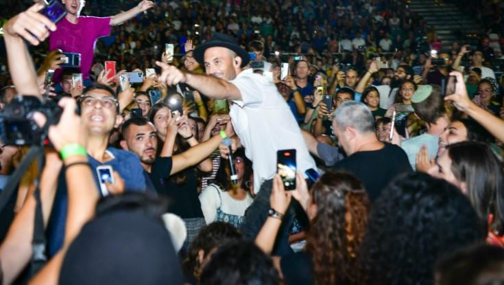 אביתר בנאי הופיע מול אלפי תושבי בנימין: "תודה על אנשים מדהימים"