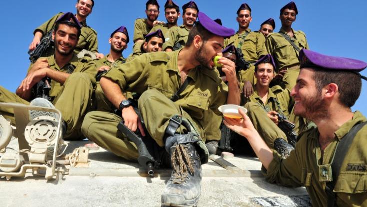 הבן שלכם סוגר חג? זה מה שהוא יאכל בבסיס