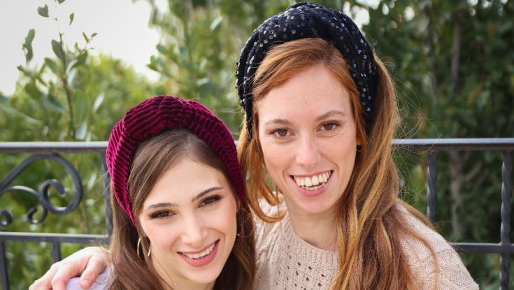 לפני הוצאת קולקציה עובדות עד שהעיניים נעצמות: יוצרות המותג "בונדו" בראיון מיוחד