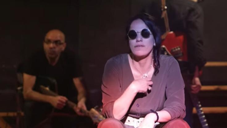 מנהלת קמפיין הבחירות שכתבה שיר משיחות על העבודה