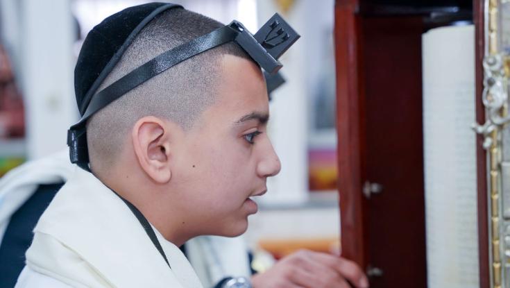 צלם בר מצווה לעלייה לתורה
